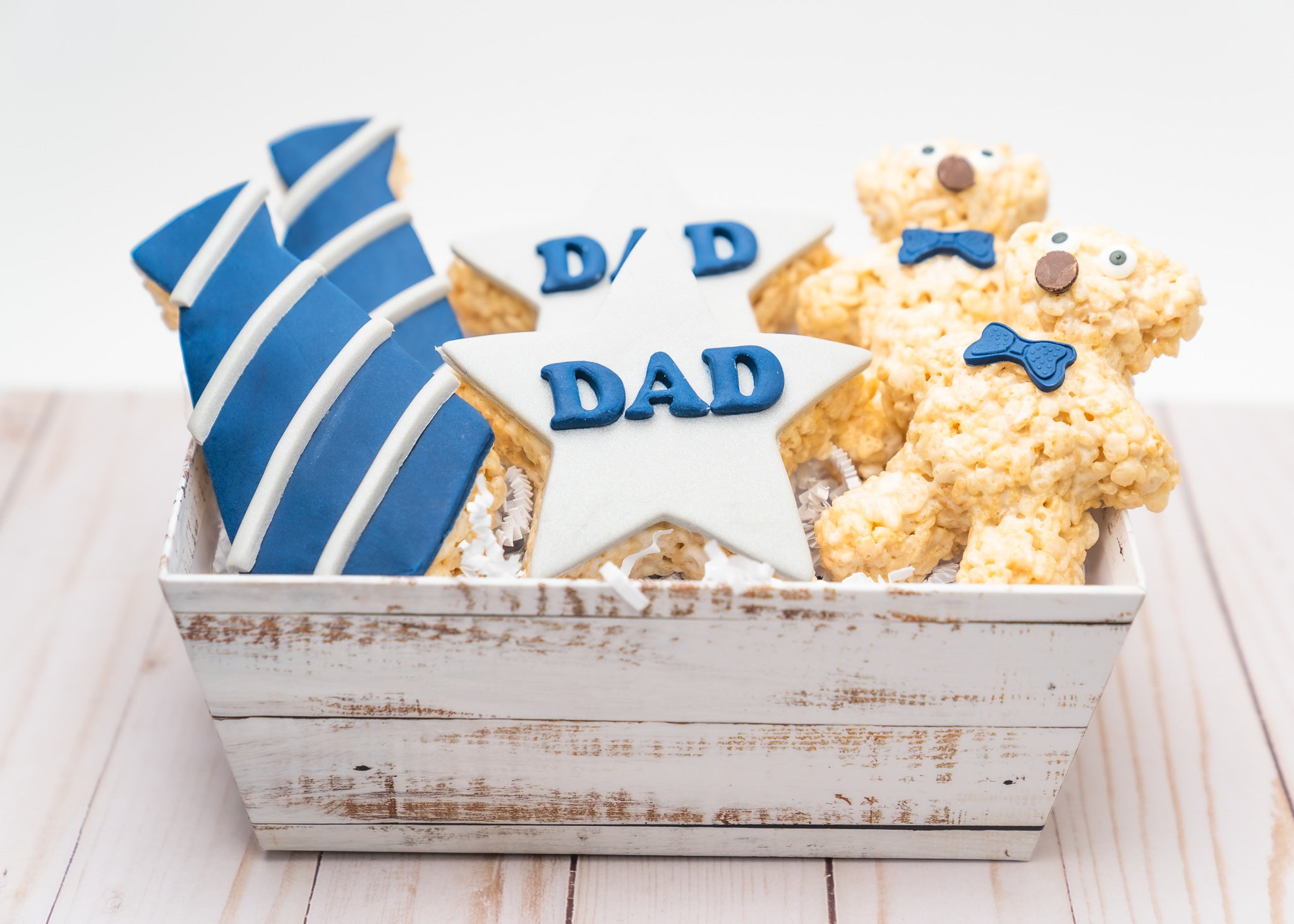 Amazon.com : Gift Basket Village - A Great Dad! Gift Basket for Dad's -  Loaded With Dad-Snacks, Makes A Great Birthday Or Father's Day Gift Basket  For Dad : Gourmet Snacks And